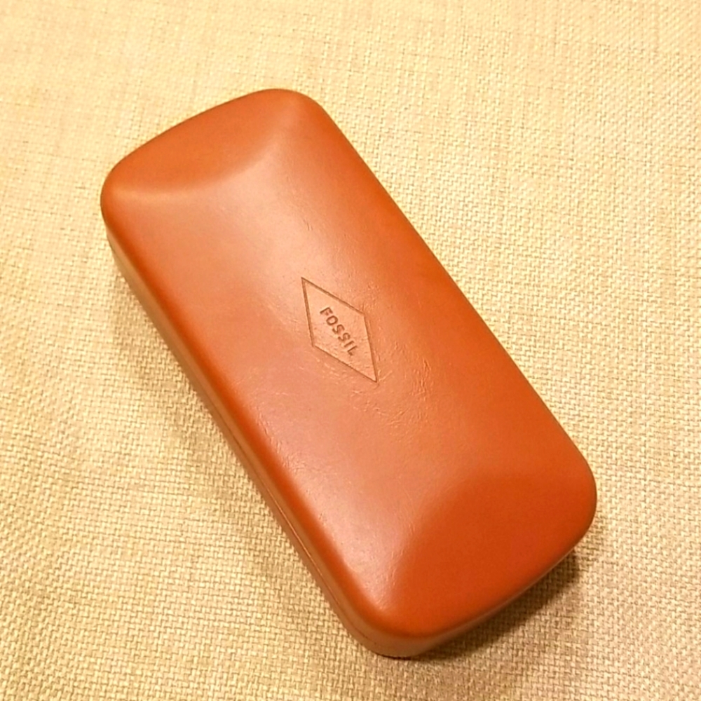 Fossil glasses case